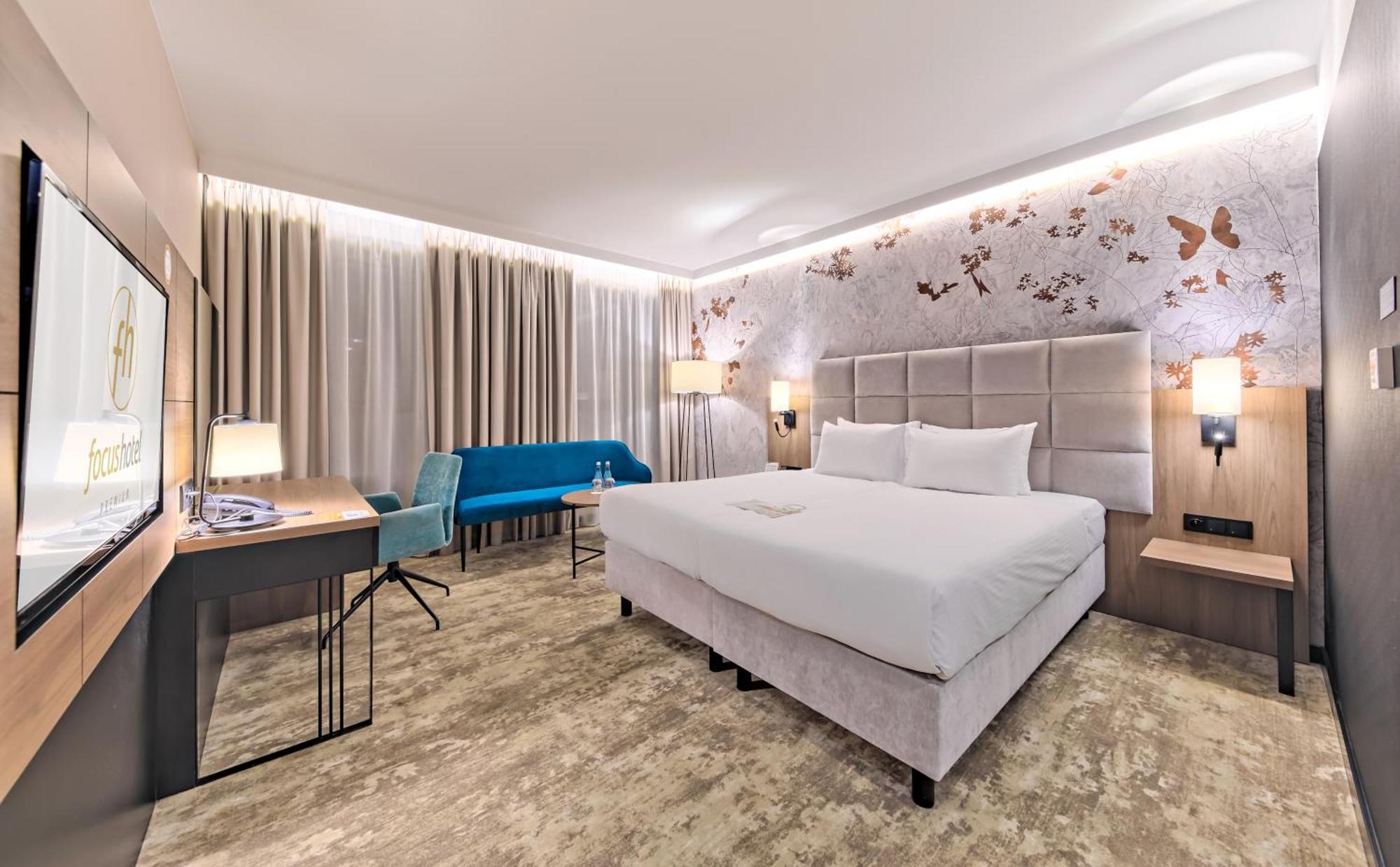 Focus Hotel Premium Warszawa Exteriör bild