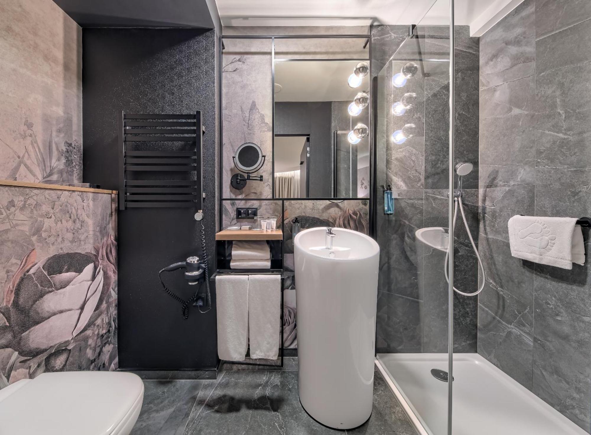 Focus Hotel Premium Warszawa Exteriör bild