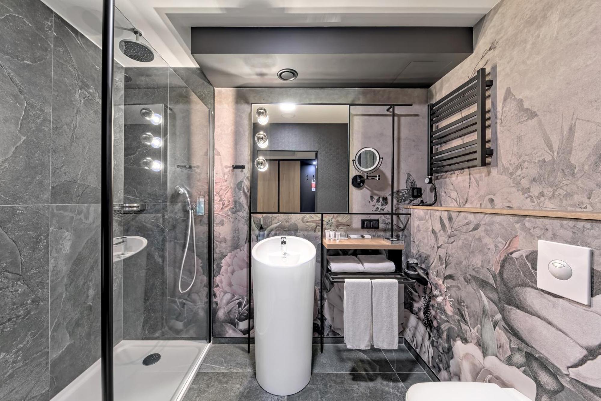 Focus Hotel Premium Warszawa Exteriör bild