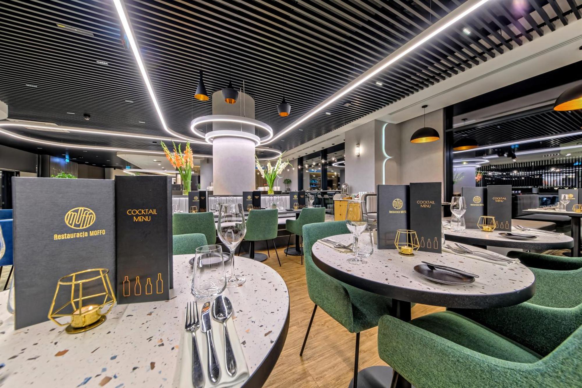 Focus Hotel Premium Warszawa Exteriör bild