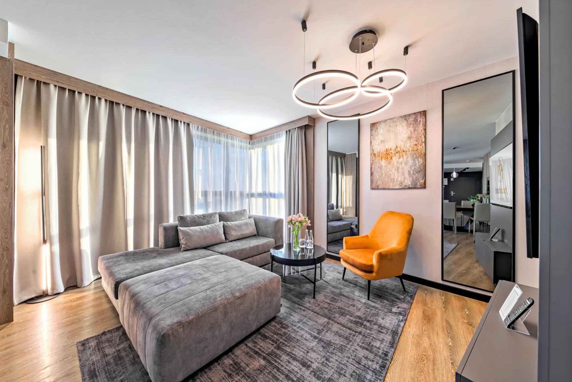 Focus Hotel Premium Warszawa Exteriör bild